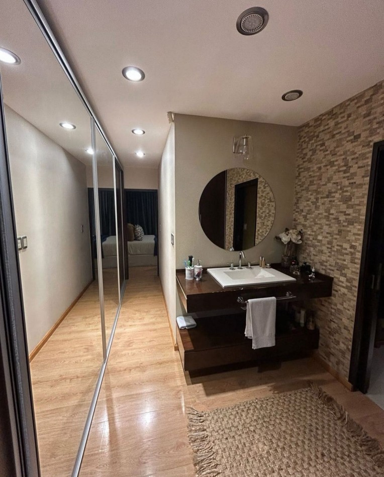 CASA EN CRESPO